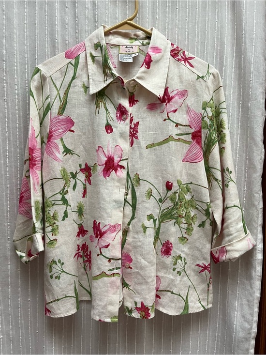 dandy by randi m Tops - dandy by randi m Floral Linen Button Down Quarter Sleeve Blouse Size M
